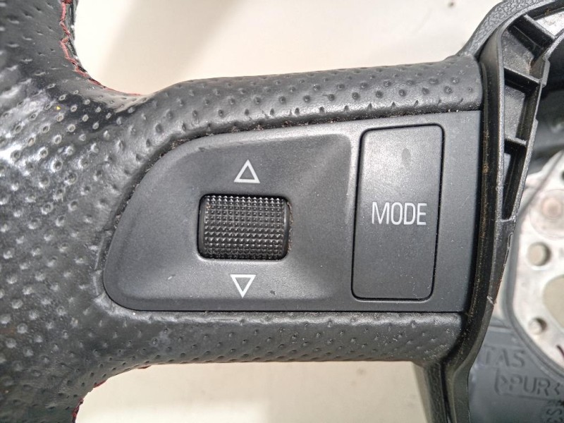 Volante 61711340B00 Audi A4 8K2 2012