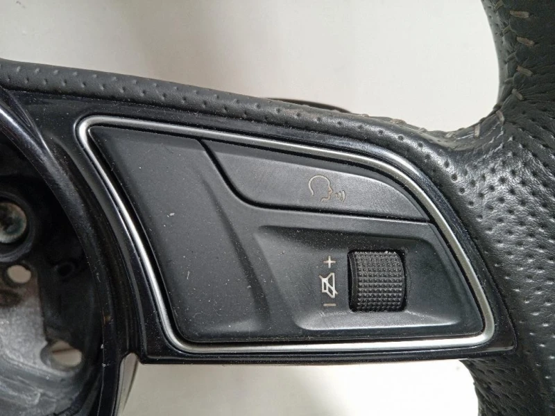 Volante 8W0 419 091 M Audi A4 8K5 Avant 2012