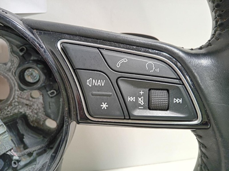 Volante 8W0 419 091 AD Audi A4 8W5 Avant 2015