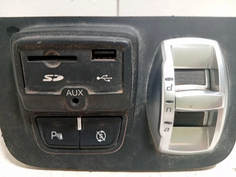 Modulo Comando Pulsante Start - STOP 156103046 Alfa Romeo Giulietta 2013