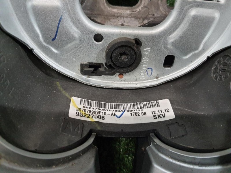 Volante 95227506 Chevrolet Orlando 2011