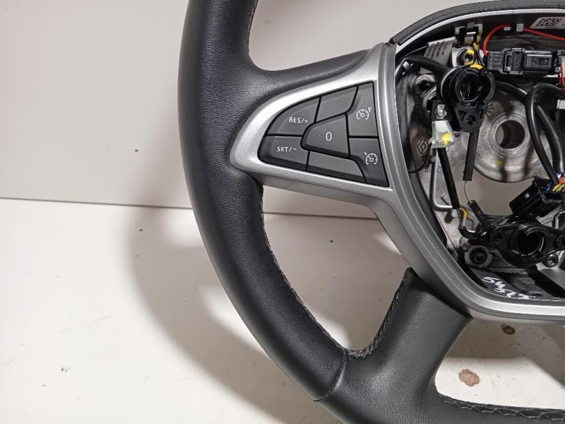 Volante 484001375R Dacia Duster II 2021