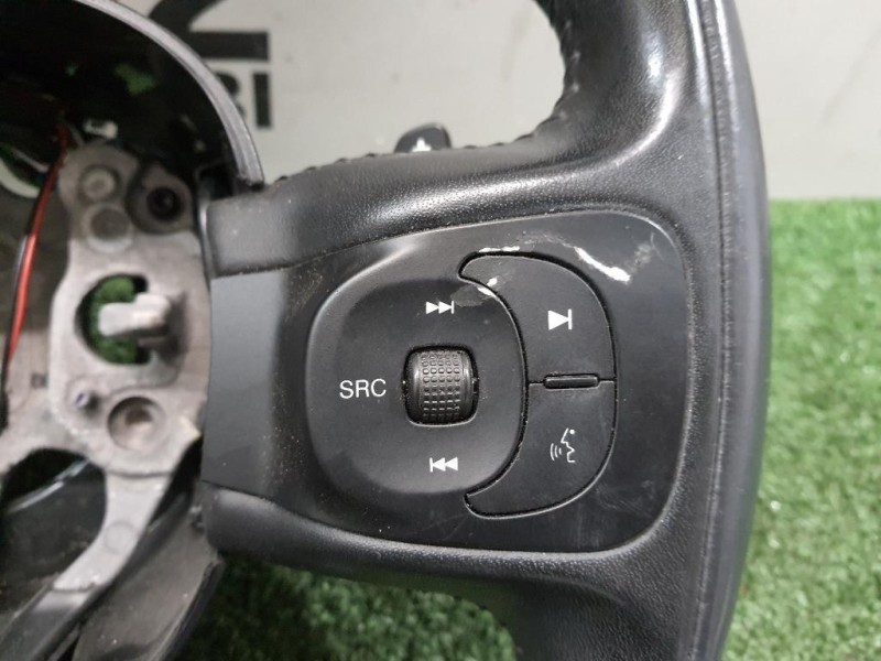 Volante 735579044 Fiat 500L 2013