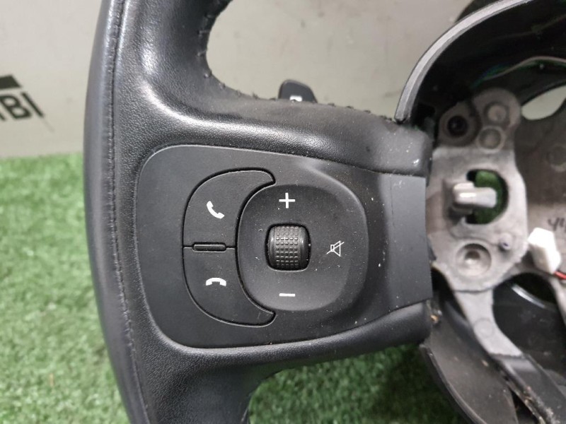 Volante 735579044 Fiat 500L 2013