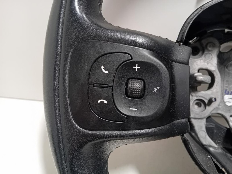 Volante 6204725 Fiat 500L 2013