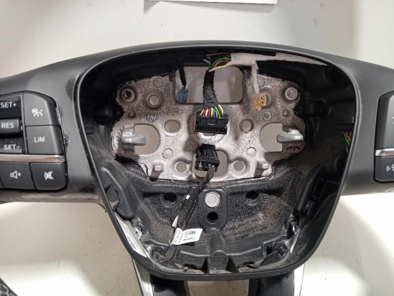 Volante L1TJ-3600-VD1GXA Ford PUMA II 2024