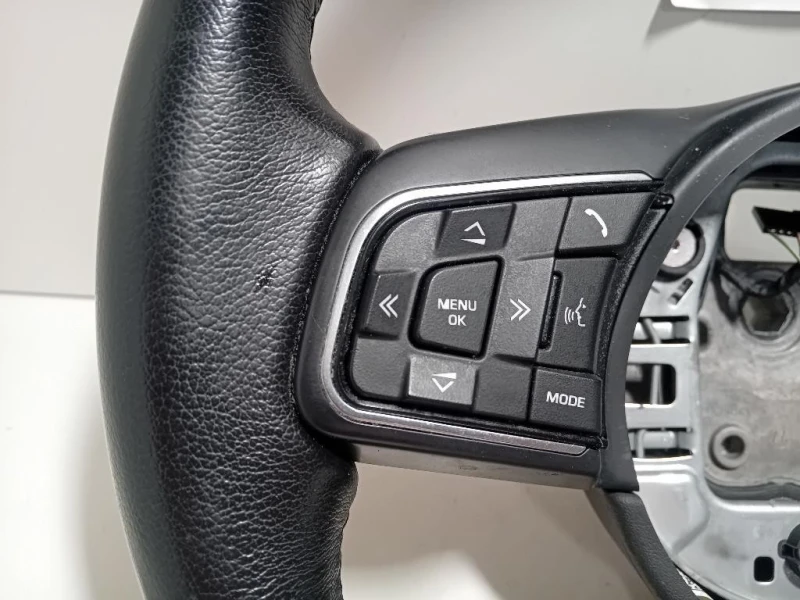 Volante L9C3-3F563-BA8PVJ Jaguar E-pace 2017