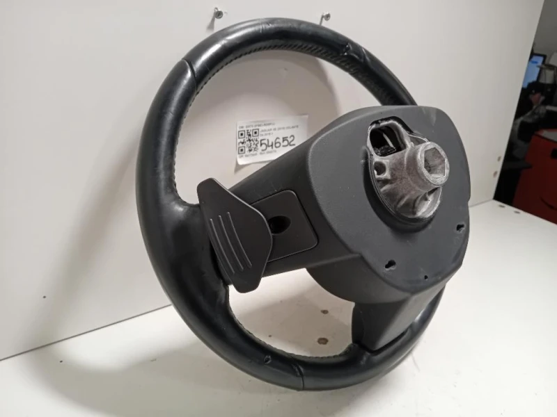 Volante GX73-3F563-RD8PVJ Jaguar XE 2015