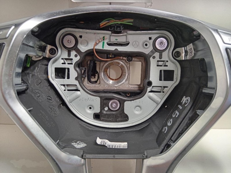 Volante 3070625 Mercedes Classe C W204 2011