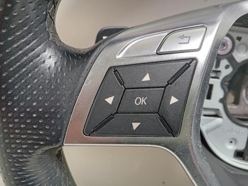 Volante 3070625 Mercedes Classe C W204 2011