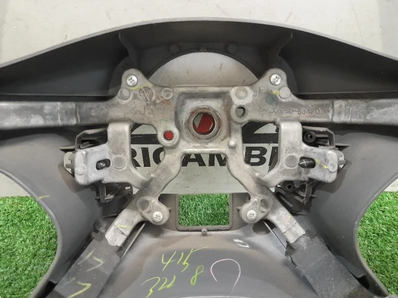 Volante MR799048 Mitsubishi Pajero Sport 1998