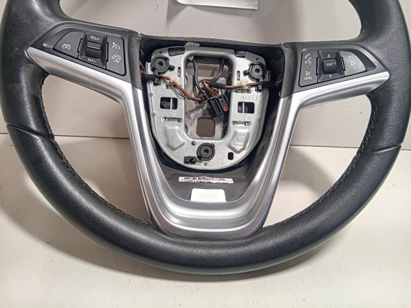 Volante 13351029 Opel Astra J 2012