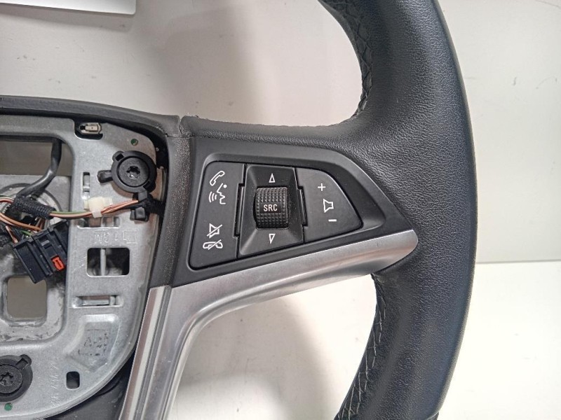 Volante 13351029 Opel Astra J 2012