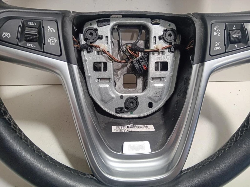 Volante 13351029 Opel Astra J 2012