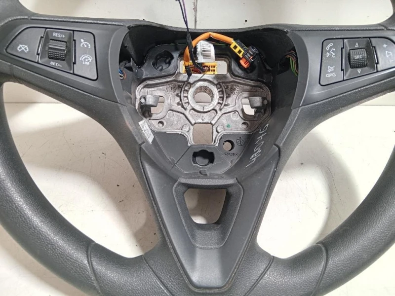 Volante 39005382 Opel Astra K 2016