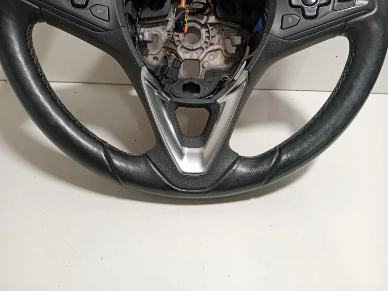 Volante 34210939A Opel Astra K 2016