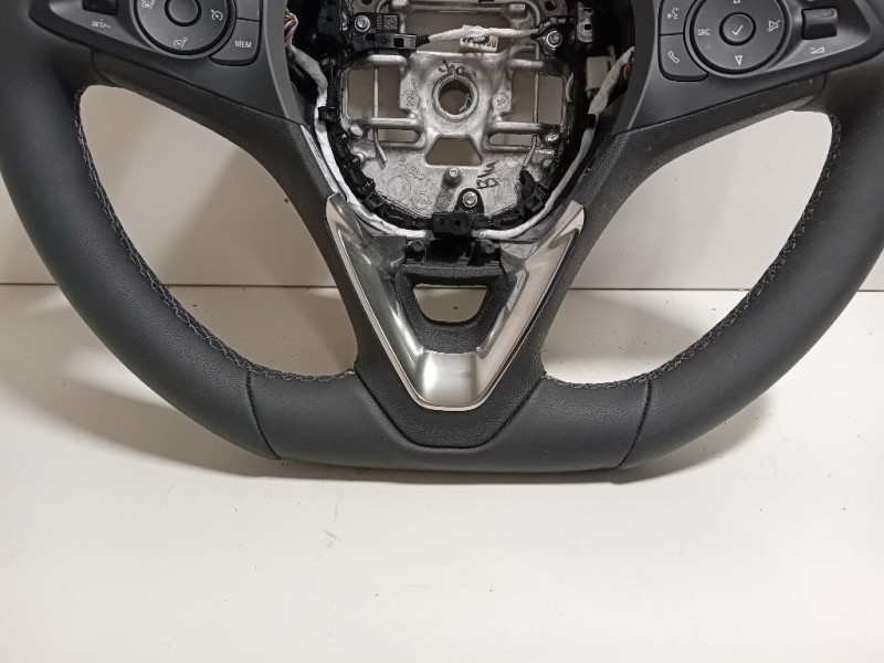 Volante 98524835ZD Opel Corsa F 2019
