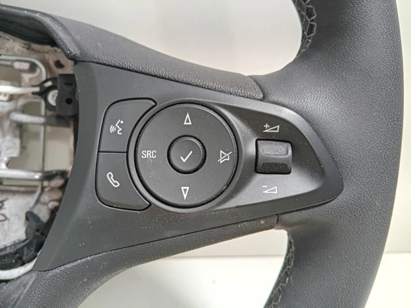 Volante 98524835ZD Opel Corsa F 2019