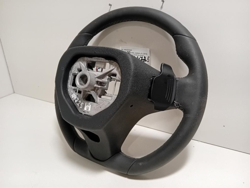 Volante 98524835ZD Opel Corsa F 2019