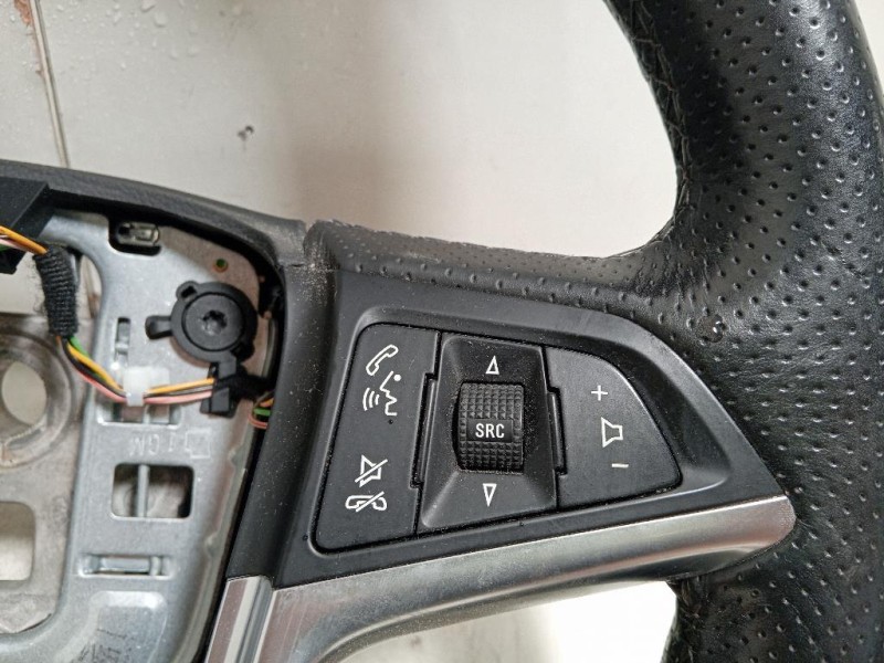 Volante 13365200 Opel Zafira C 2012