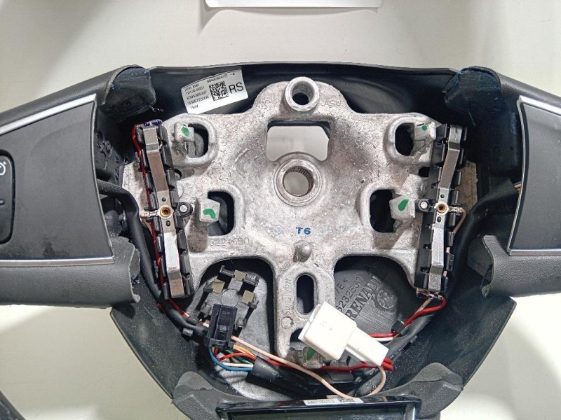 Volante 484005241R Renault CLIO IV 2016