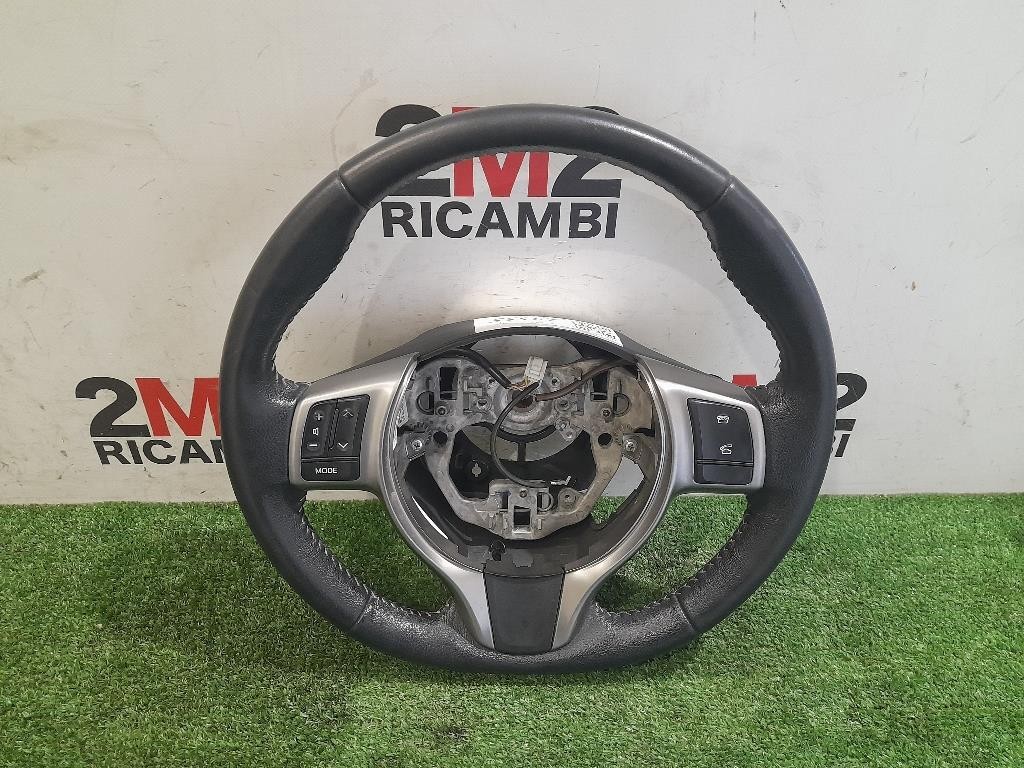 Volante 306744199B2S-AD Toyota Yaris IV 2014