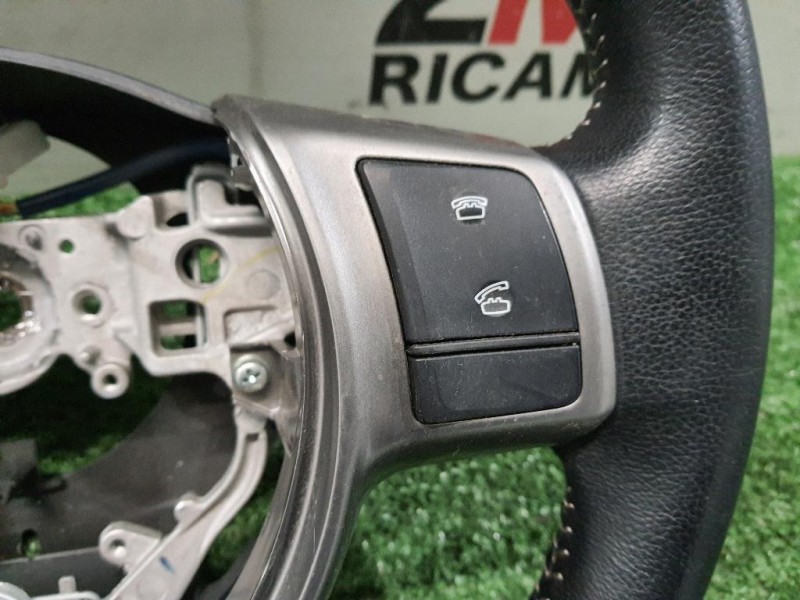 Volante 451000D770 Toyota Yaris IV 2014