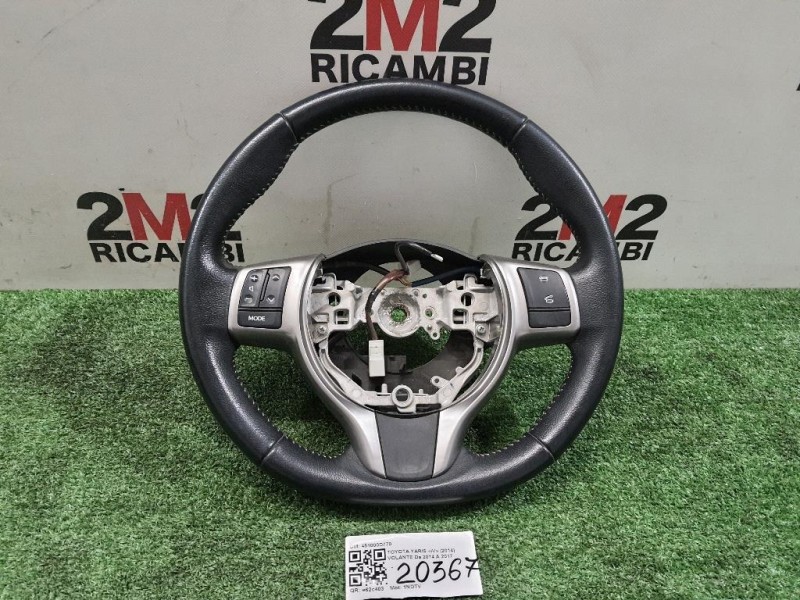 Volante 451000D770 Toyota Yaris IV 2014