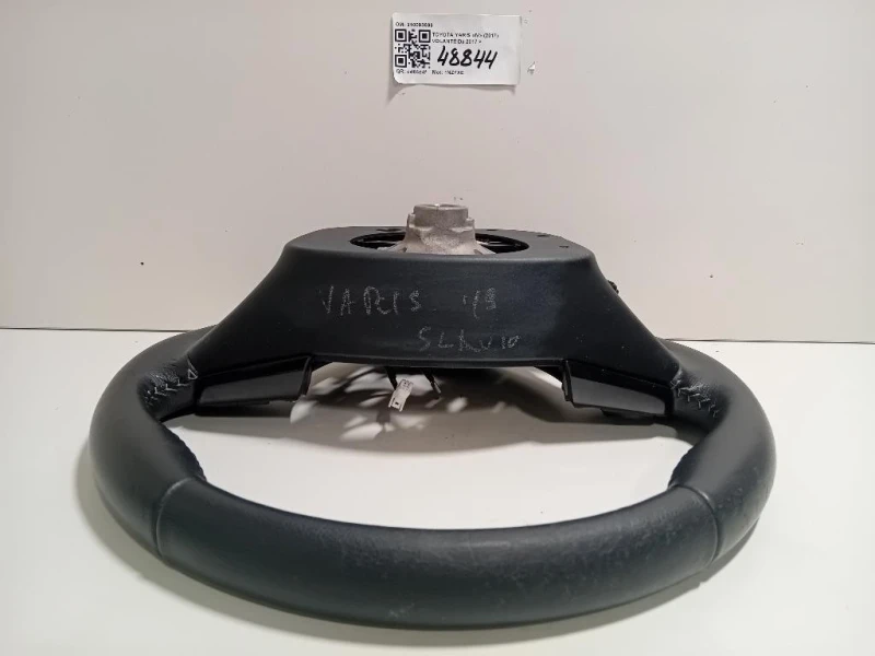 Volante 310093699 Toyota Yaris IV 2017