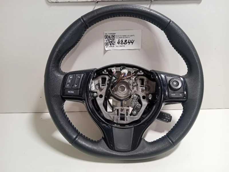 Volante 310093699 Toyota Yaris IV 2017