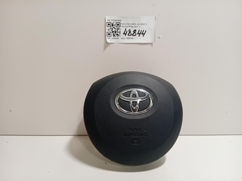 Volante 310093699 Toyota Yaris IV 2017