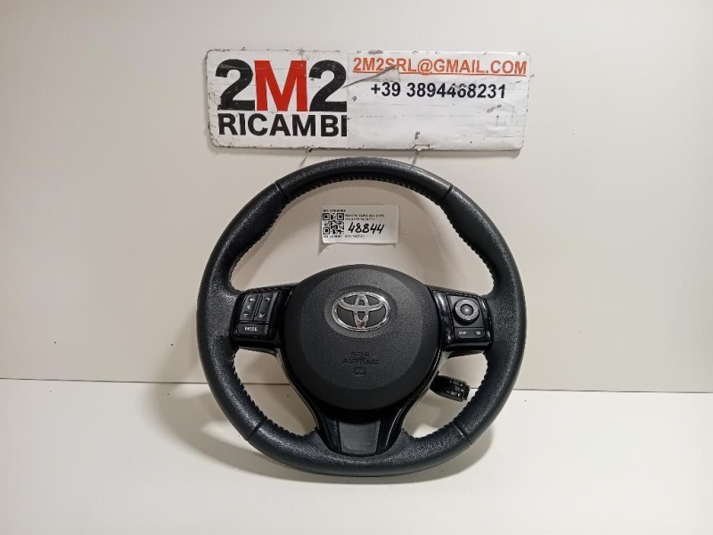 Volante 310093699 Toyota Yaris IV 2017