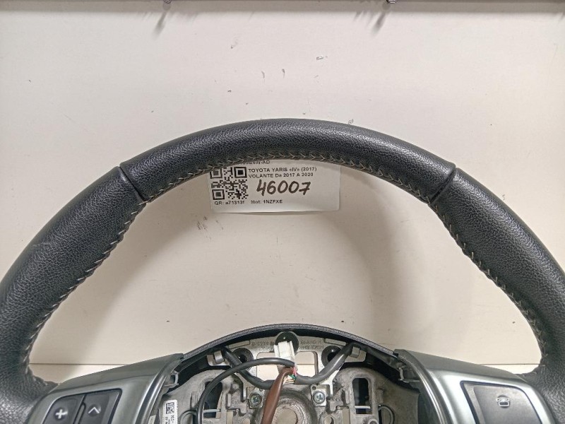 Volante 306744199B4W-AD Toyota Yaris IV 2017