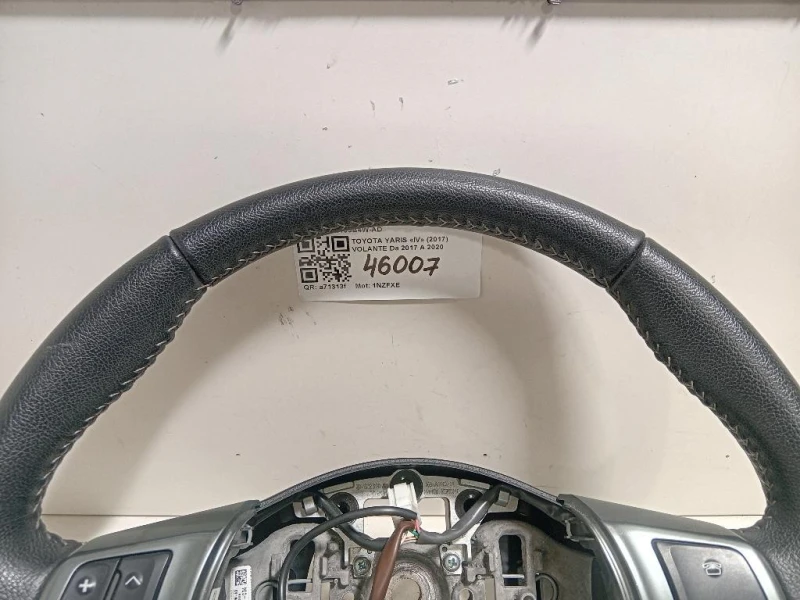 Volante 306744199B4W-AD Toyota Yaris IV 2017