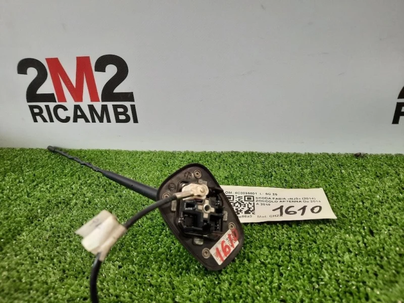 Zoccolo Antenna 6C0035501 Skoda Fabia NJ3 2014