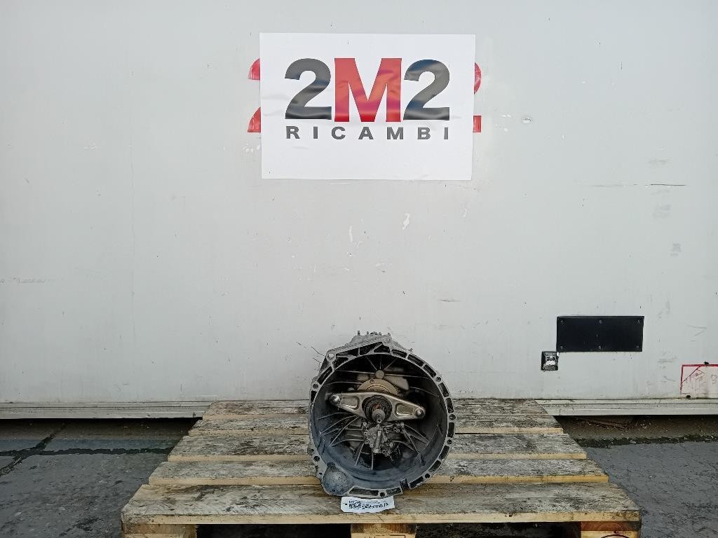 Cambio 6 MARCE MANUALE Bmw Serie 5 F10 Berlina 2012