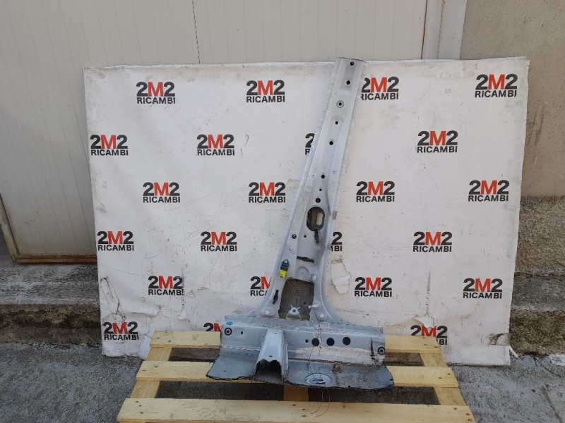 Montante Centrale DX Toyota Yaris IV 2012