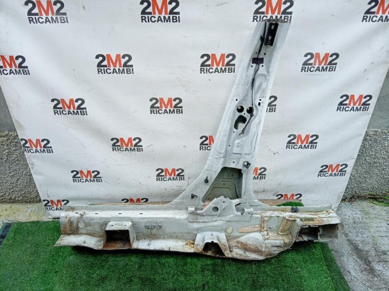 Montante Centrale DX MONTANTE CENTRALE DX Volvo V60 I 2013