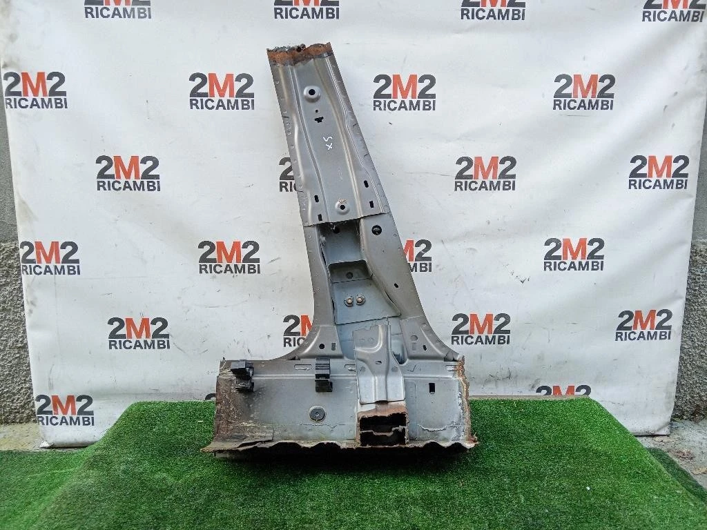 Montante Centrale SX MONTANTE CENTRALE SX Renault CLIO V 2019