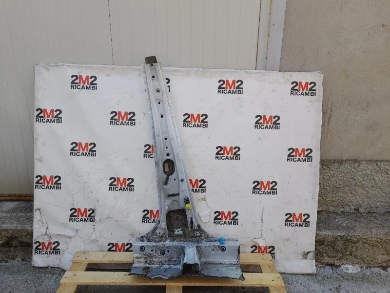 Montante Centrale SX Toyota Yaris IV 2012