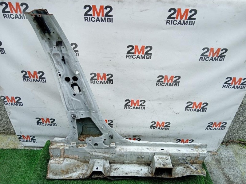 Montante Centrale SX MONTANTE CENTRALE SX Volvo V60 I 2013