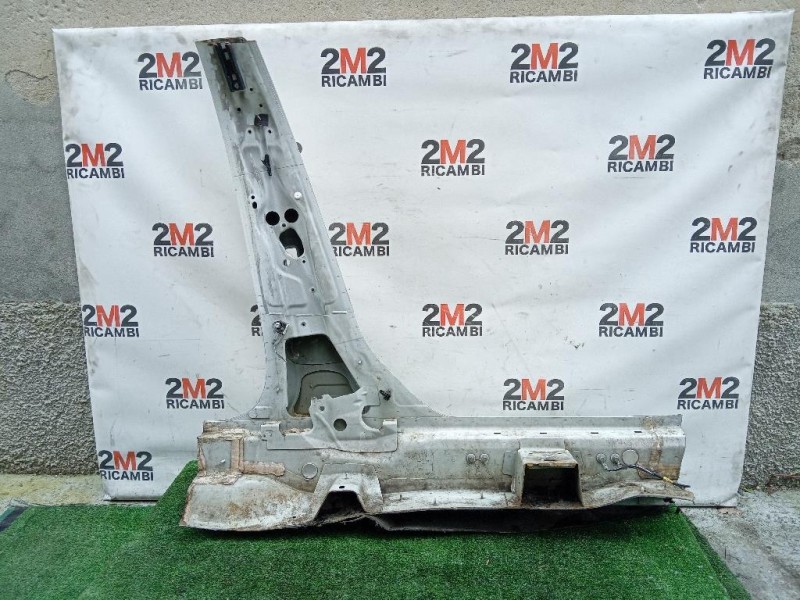 Montante Centrale SX MONTANTE CENTRALE SX Volvo V60 I 2013