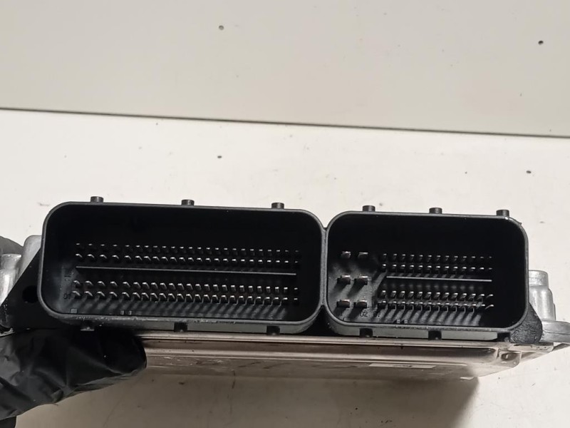 Centralina Iniezione 8572419 Bmw Serie 5 F10 Berlina 2012