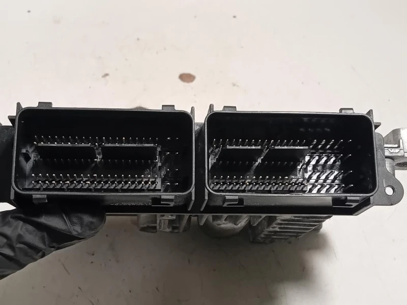 Centralina Iniezione DS71-12B684-XB Ford KUGA I 2008