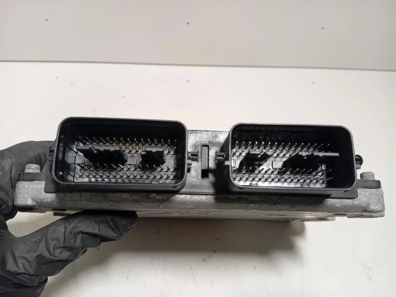 Centralina Iniezione L83118881G Mazda MX5 III 2006