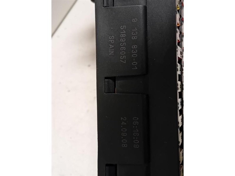 Centralina Scatola Fusibili 913883001 Bmw Serie 5 E60 Berlina 2004
