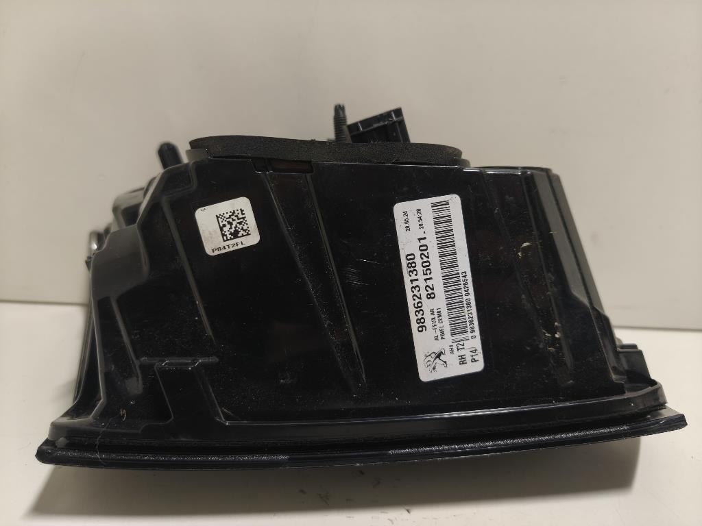 Fanale INF POST DX 9836231380 Peugeot 3008 II 2020