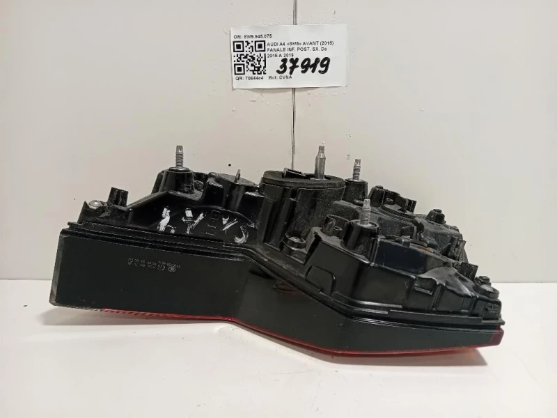 Fanale INF POST SX 8W9945075 Audi A4 8W5 Avant 2015