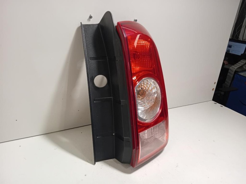 Fanale POST DX FANALE POST DX Dacia Duster I 2014
