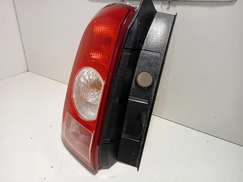 Fanale POST SX FANALE POST SX Dacia Duster I 2014